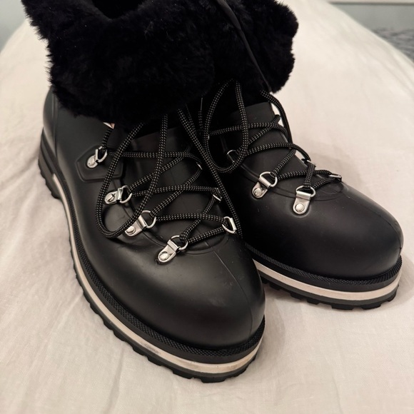 Michael Kors Black Lanis PVC & Faux Fur Rain Boot Sz 9 Reflective Laces - Picture 15 of 16